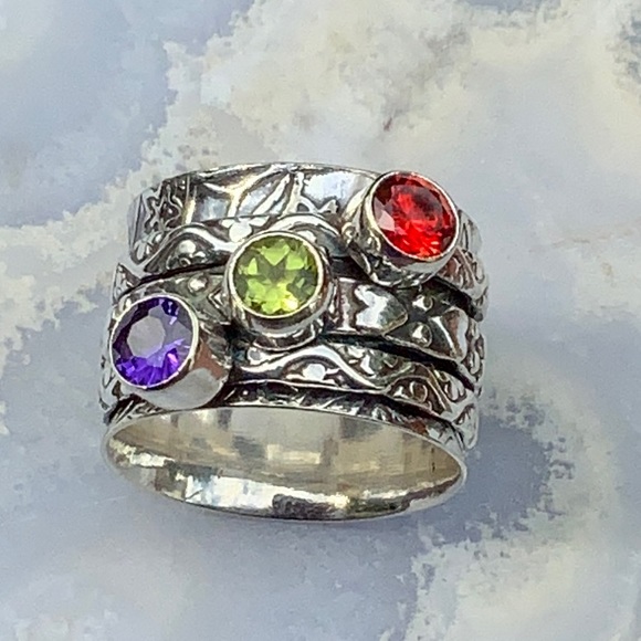 BOUTIQUE AMETHYST, PERIDOT &GARNET 925 SILVER RING - Picture 3 of 13